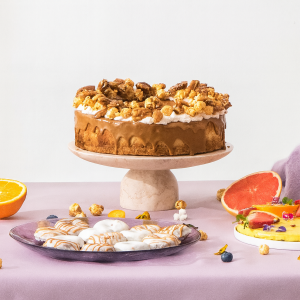 Mini pop-corn cheesecake con cobertura lotus, palomitas dulces y galletitas (Tarta entera)